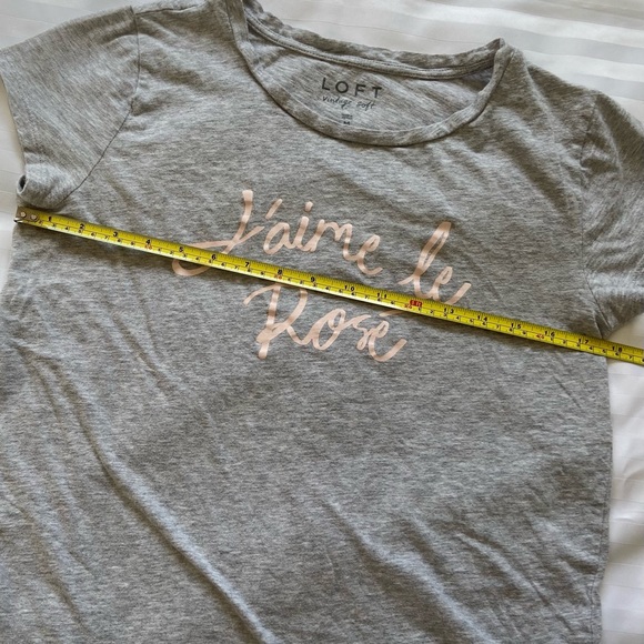 ⭐️💲5 add-on⭐️ LOFT - J’aime le rose T-shirt - EUC - Picture 7 of 9